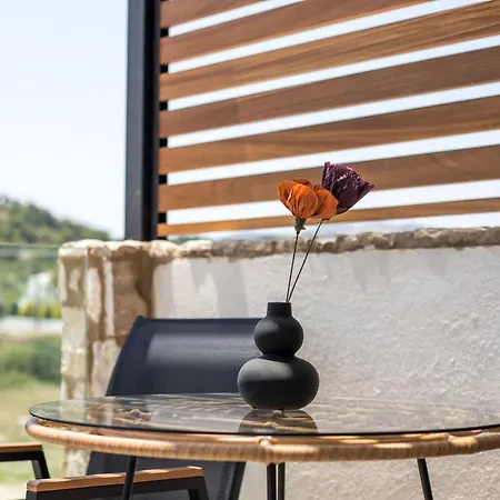 Aparthotel Nόka *