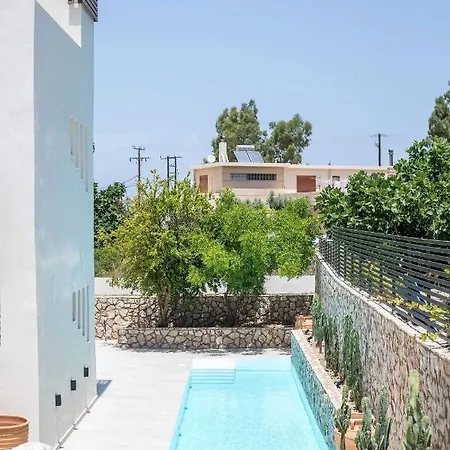Nόka Aparthotel *
