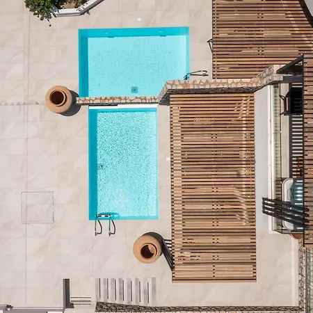 Hotel apartamentowy Nόka *
